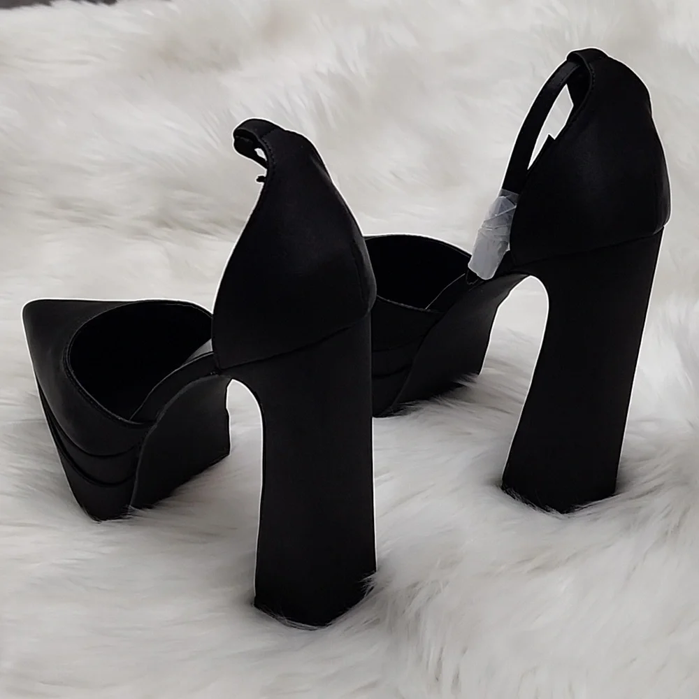 Cape Robbin Snow White High Heels in Black